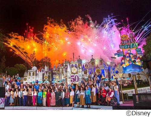 Disney 小さな世界 が50周年 各地のテーマパークキャストがお祝い ぶらりテーマパークの旅